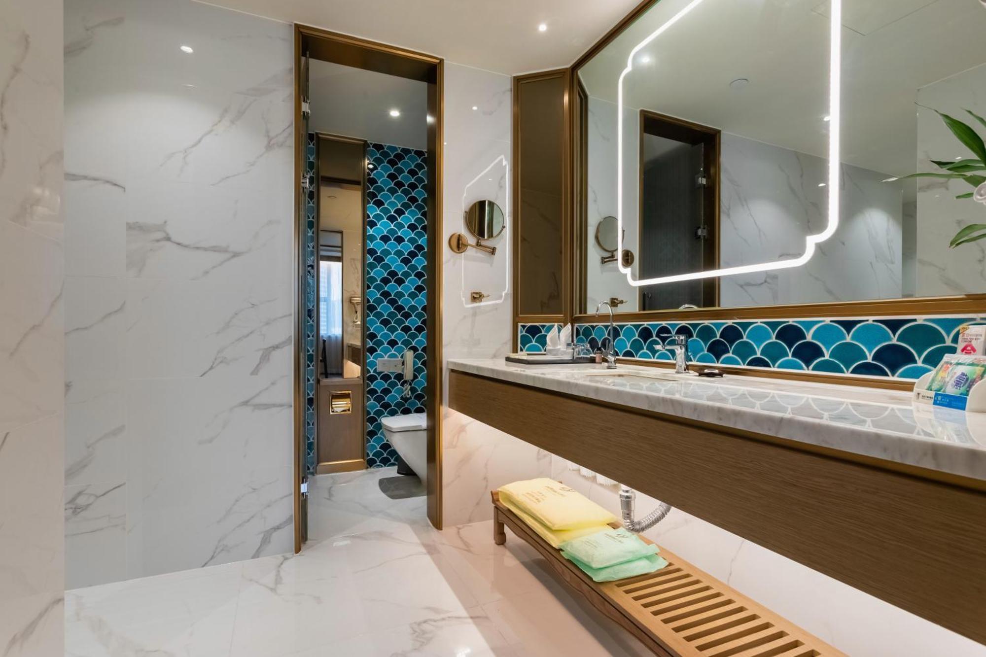 Bliss International Hotel Weihai Exterior photo