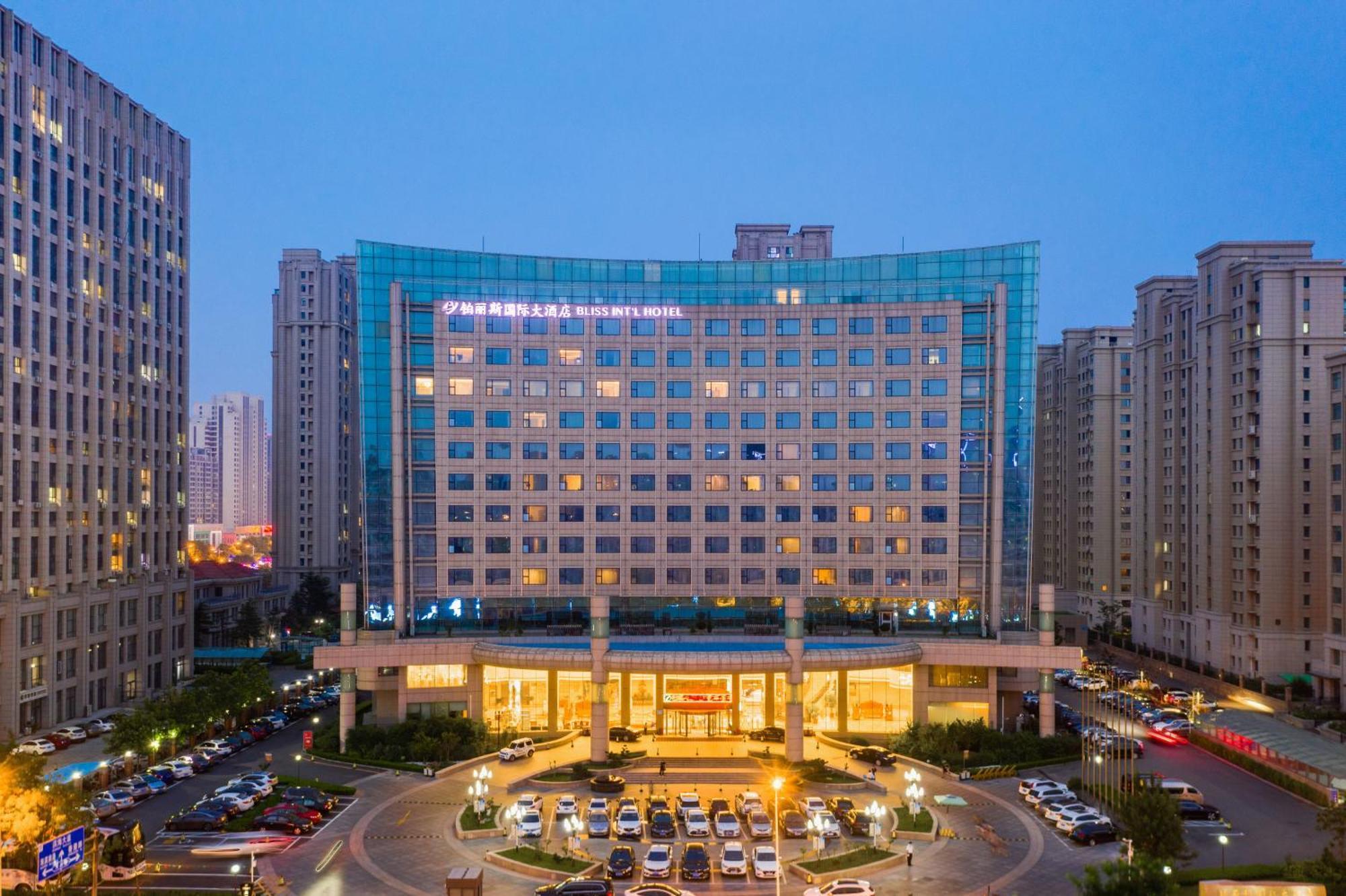 Bliss International Hotel Weihai Exterior photo